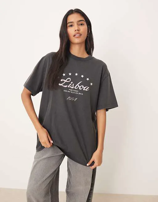 

Темно-угольная оверсайз-футболка с изображением Лиссабона ASOS DESIGN, Черный, Темно-угольная оверсайз-футболка с изображением Лиссабона ASOS DESIGN