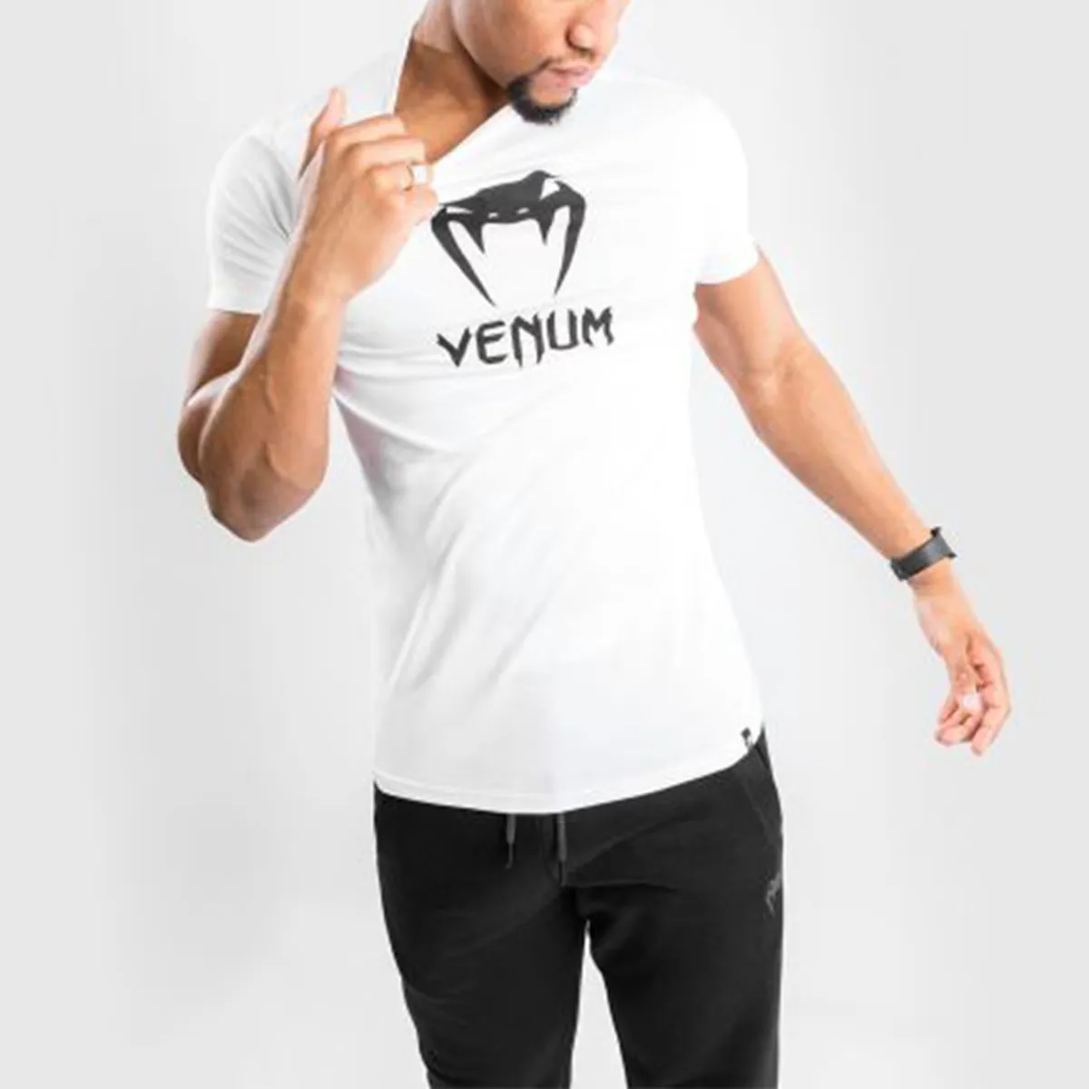 

Мужская классическая футболка Venum, белый