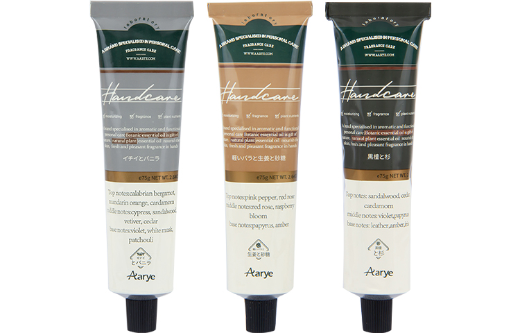 

Крем для рук с альфа-гидроксикислотами, эфирными маслами и ароматическими смесями, 75 г*3 AARYE