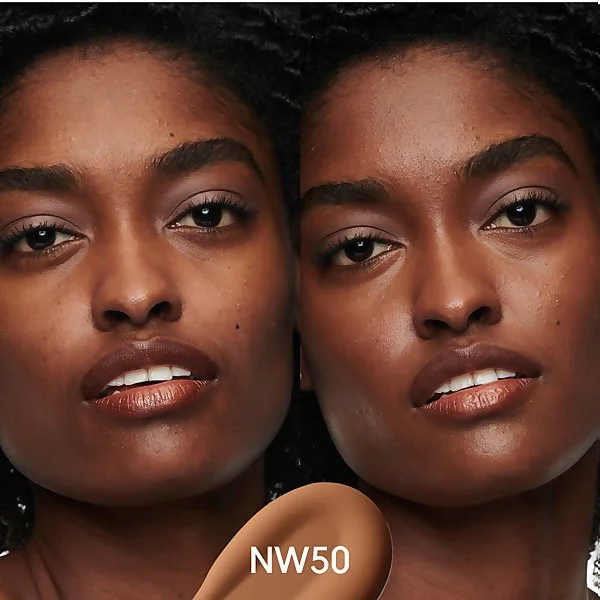 Тональная основа MAC Studio Radiance Serum-Powered, оттенок NW50 — фото 3
