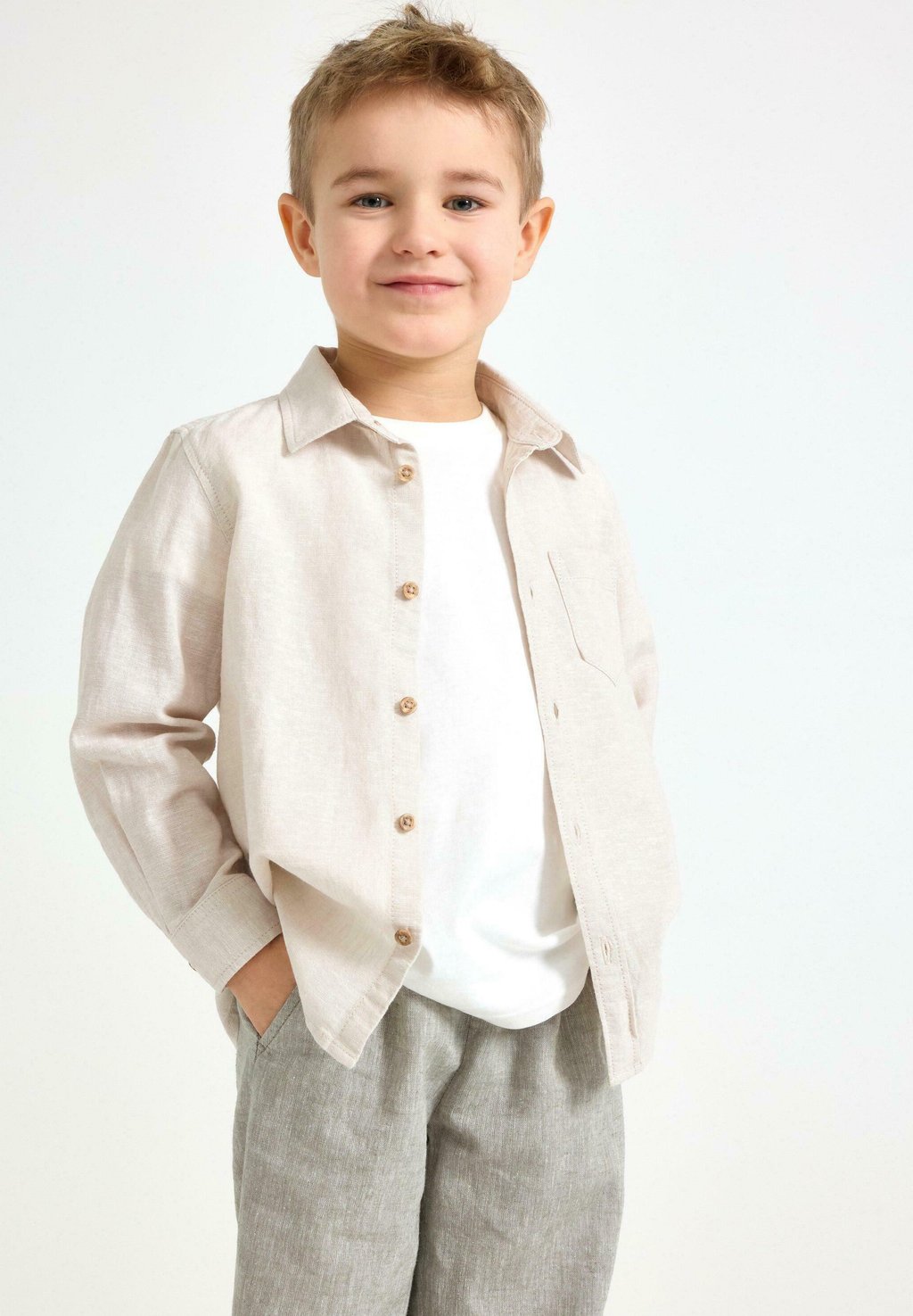 

Рубашка Lindex, светло-серый