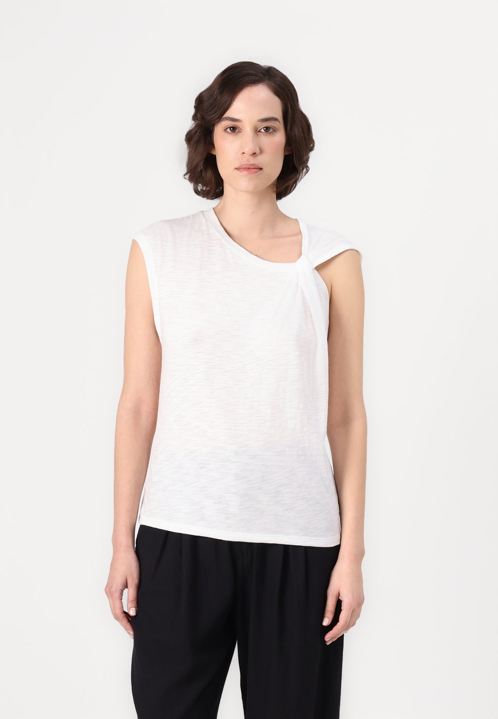 

Базовая футболка FOREVER SOFT TEE GAP, белый