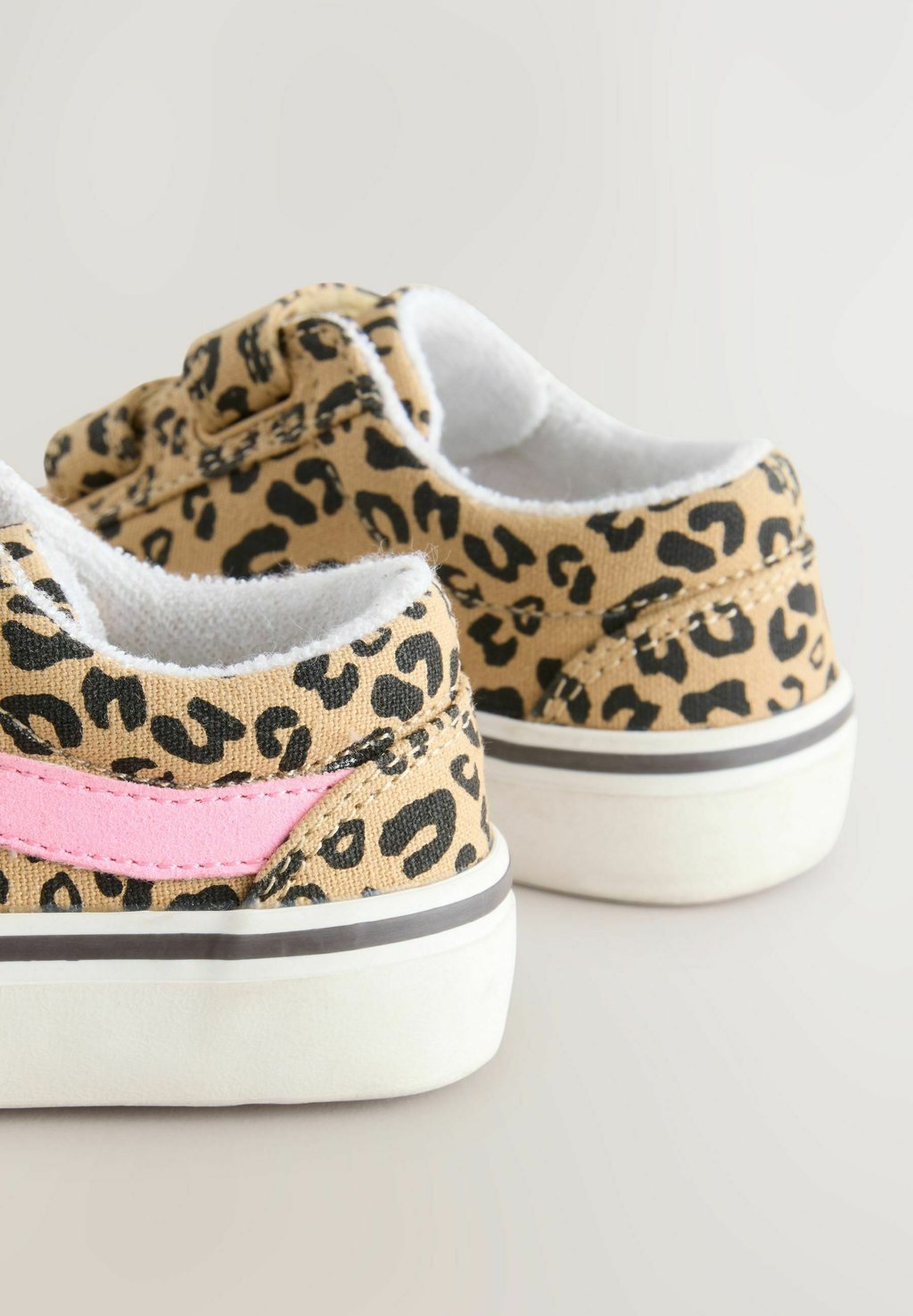 Кроссовки STANDARD FIT-TOUCH FASTEN STRAP PRINTED - Baby shoes Next, коричневый — фото 3