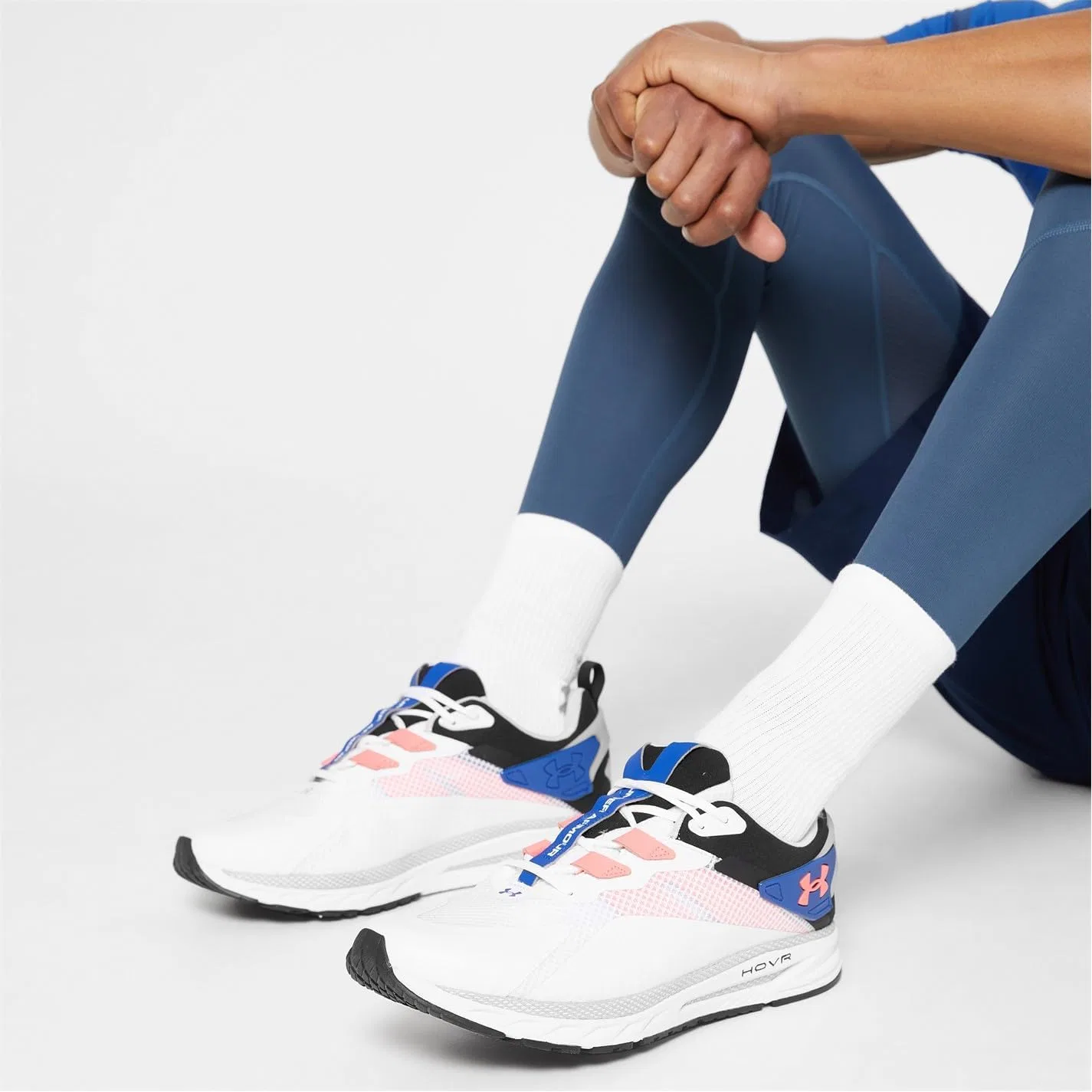 Мужские кроссовки Under Armour HOVR Flux Mvmnt Performance, черные — фото 2
