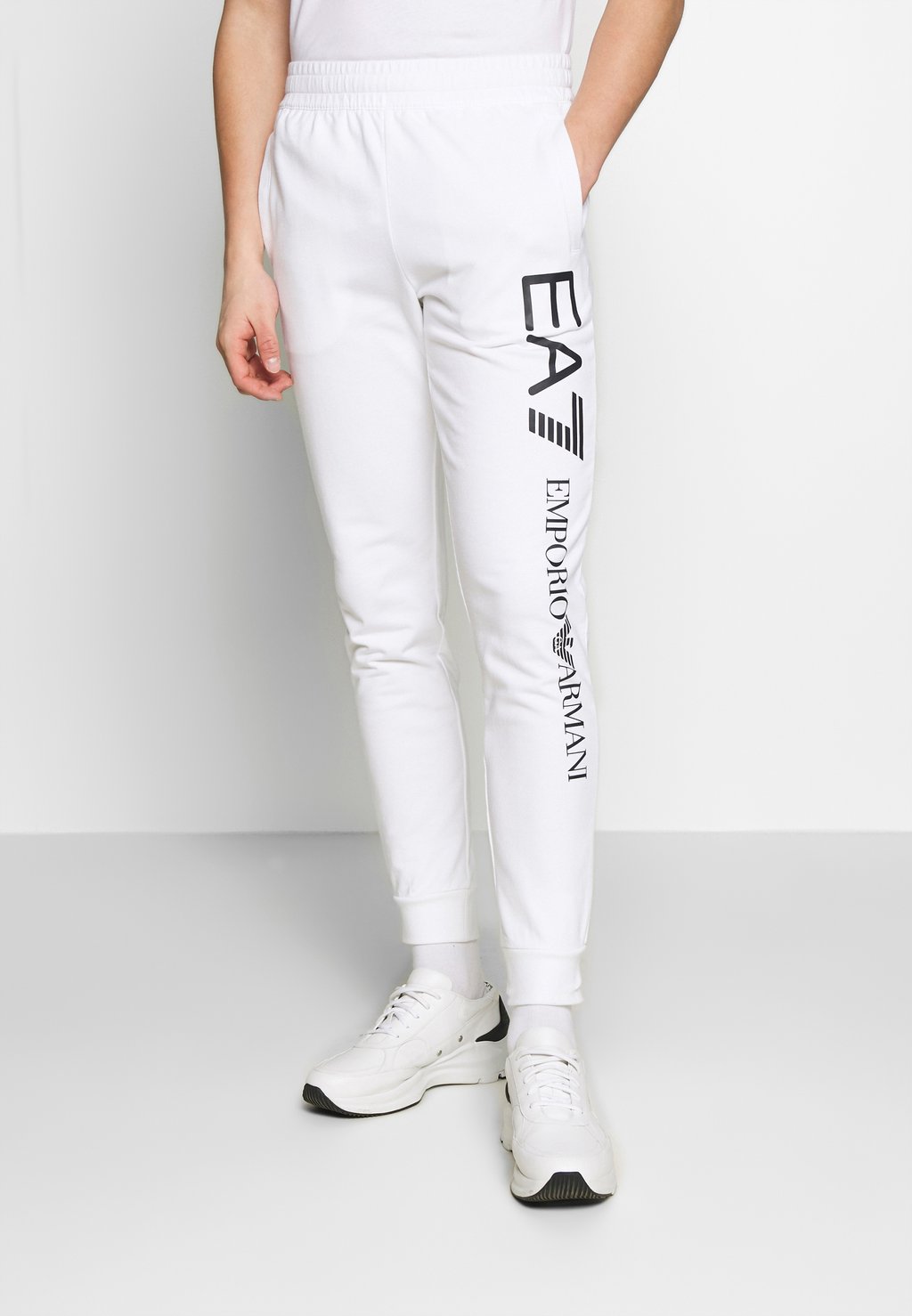 

Спортивные брюки Trouser EA7 Emporio Armani, белый