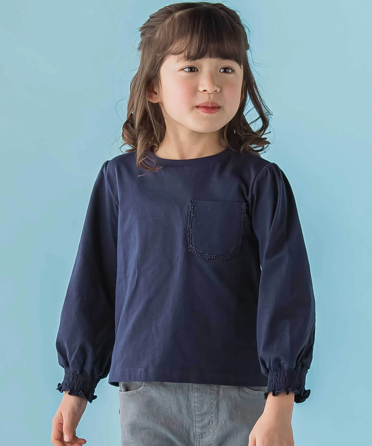 Детская футболка с кружевным карманом BeBe Petits Pois Vert тёмно-синяя