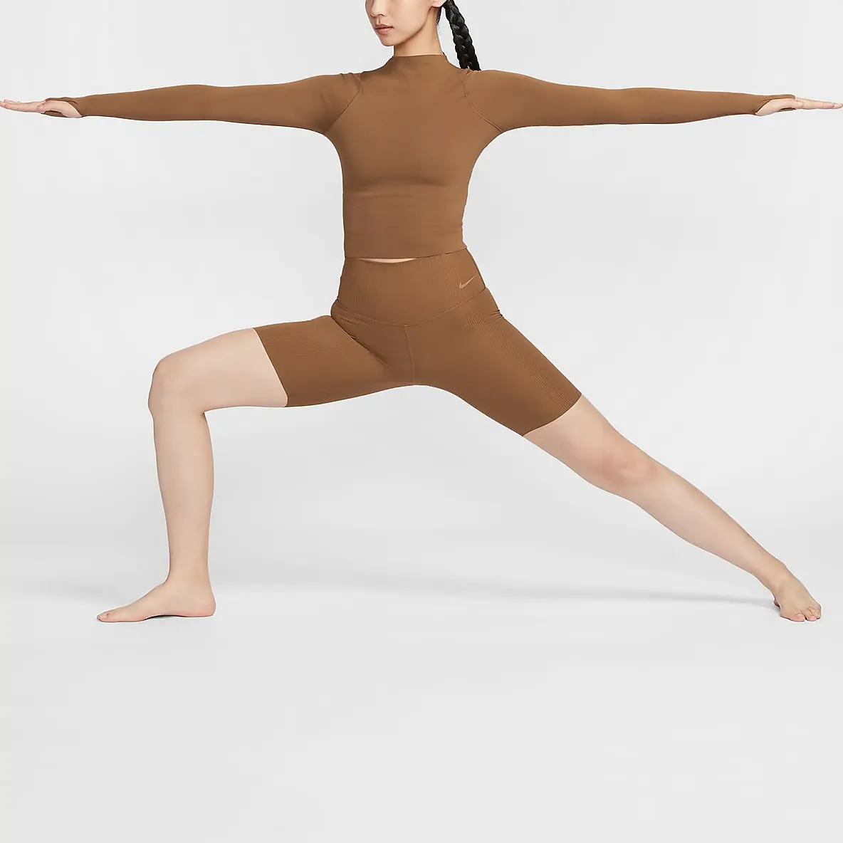 Футболка Zenvy женская светло-британская коричневая/белая Nike — фото 3