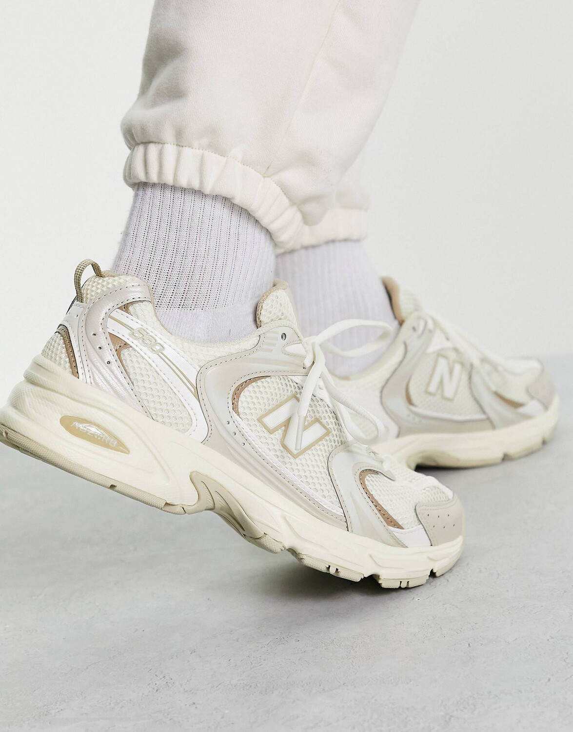 

Овсяные кроссовки New Balance 530, Серый, Овсяные кроссовки New Balance 530