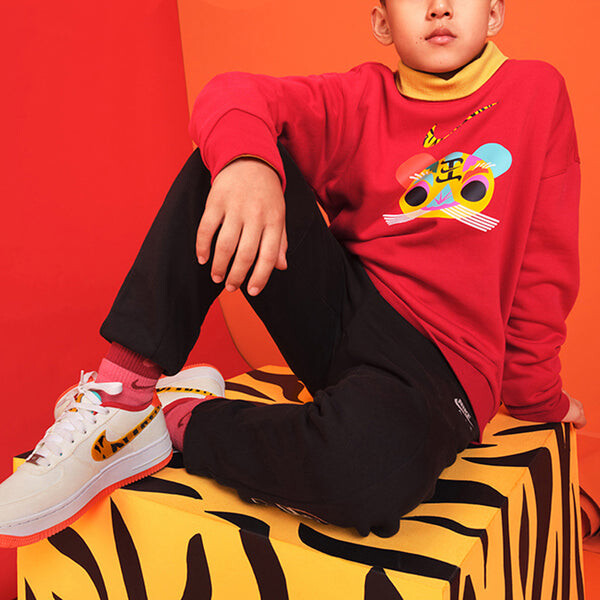 Толстовка cny new year's edition fleece stay warm round neck pullover boy red Nike, красный — фото 3