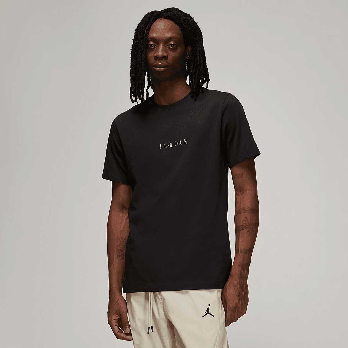

Футболка MJ Embroided Air Jordan, цвет Schwarz/Beige/Beige