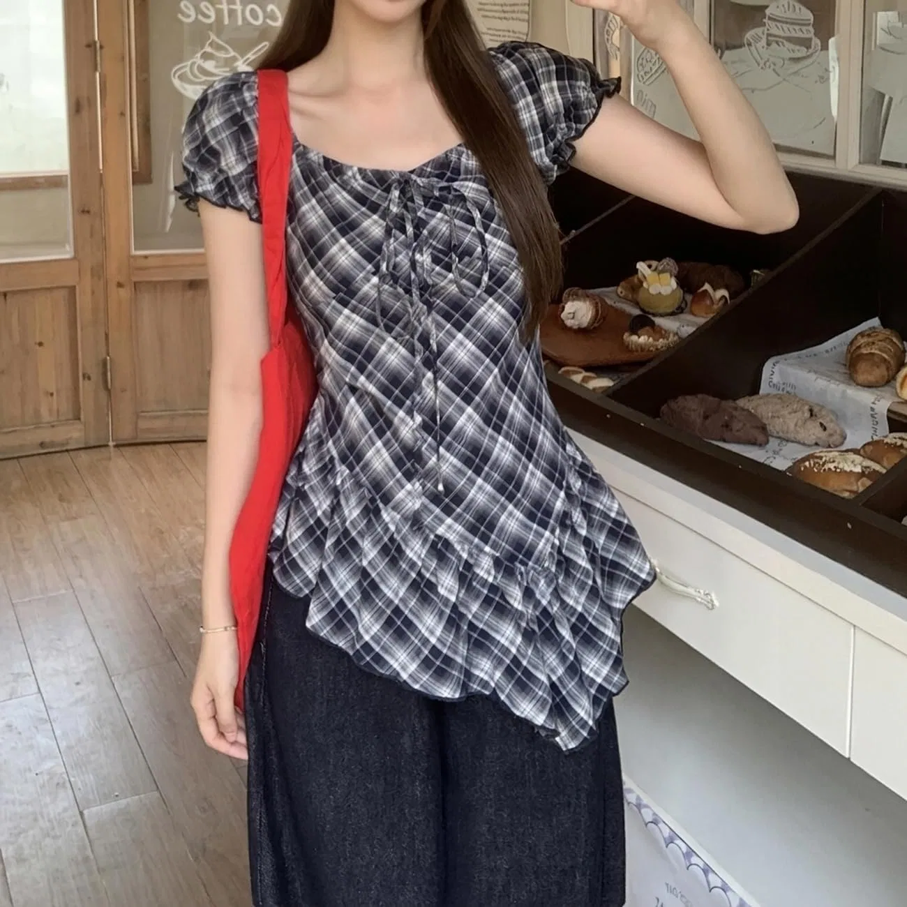 Блуза женская, клетчатая, с квадратным вырезом и рюшами, Casual, синяя — фото 3