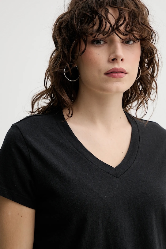 Футболка с V-образным вырезом Boxy Vneck Tee Levi'S, черный — фото 4