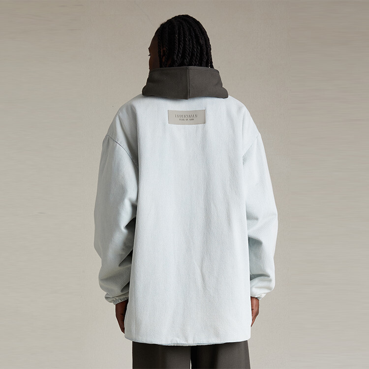 Куртка-рубашка из джинсовой ткани с наполнителем Fear Of God Essentials, цвет Wash denim /Light Wash Denim — фото 3