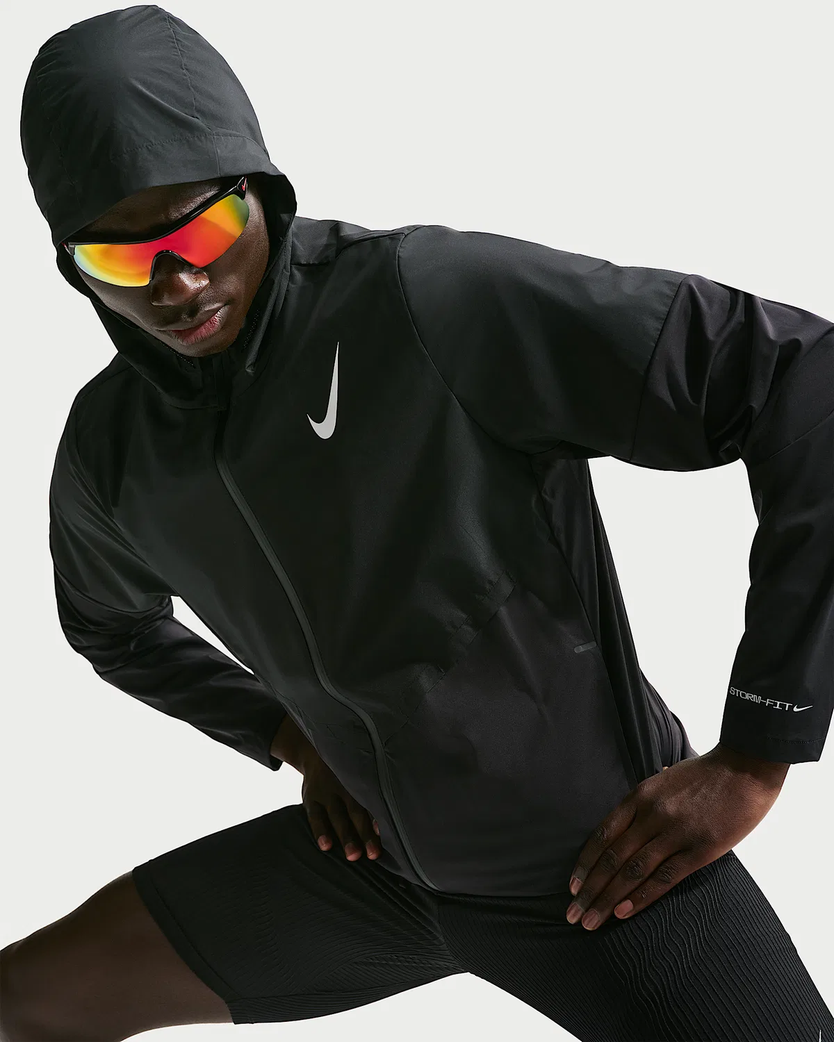 Мужская ветровка Nike AeroSwift Storm-FIT Aerogami для бега, Black/Summit White — фото 3