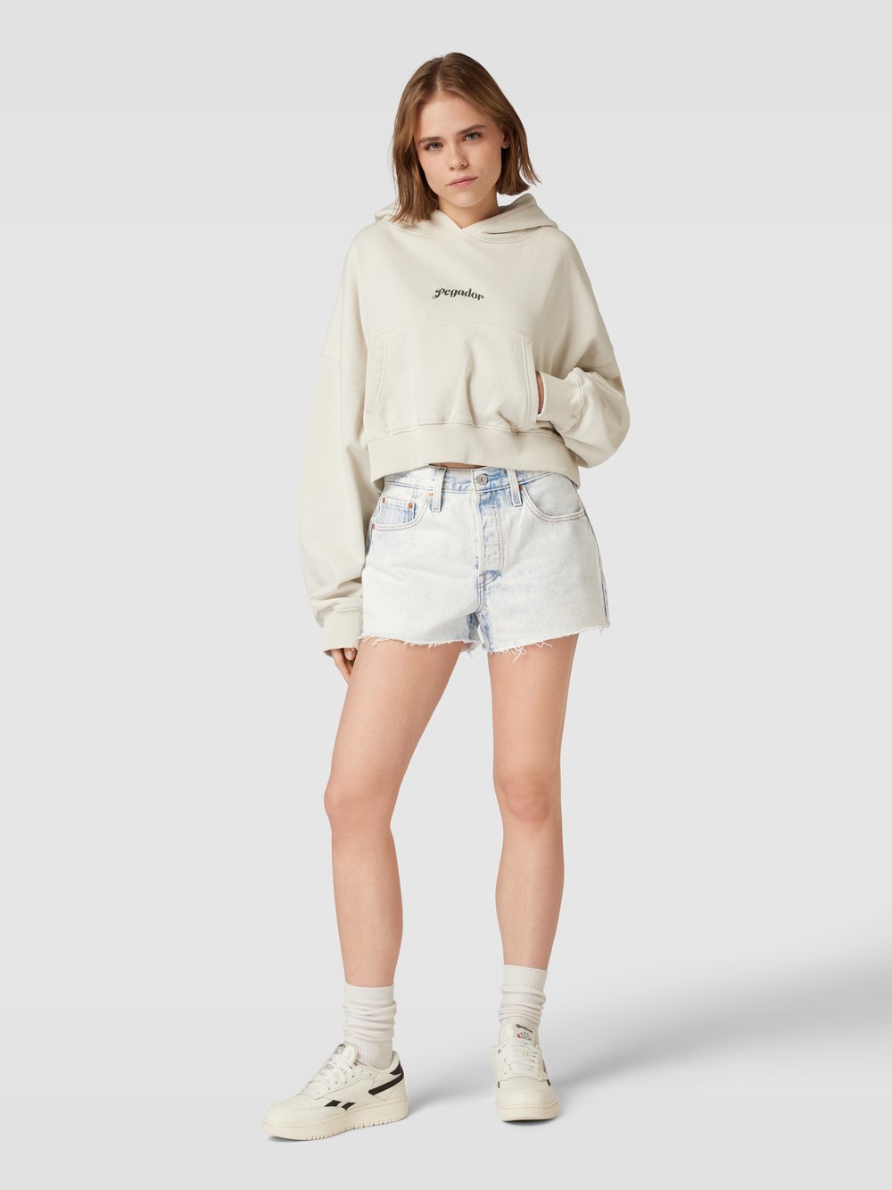 

Джинсовые шорты с эффектом поношенности Levi's, светло-голубой