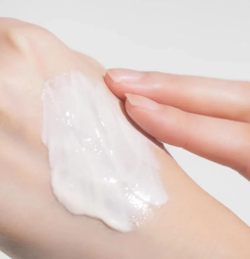 Солнцезащитный крем Upt Moist UV Essence, SPF 50+ PA++++, 40 г — фото 3