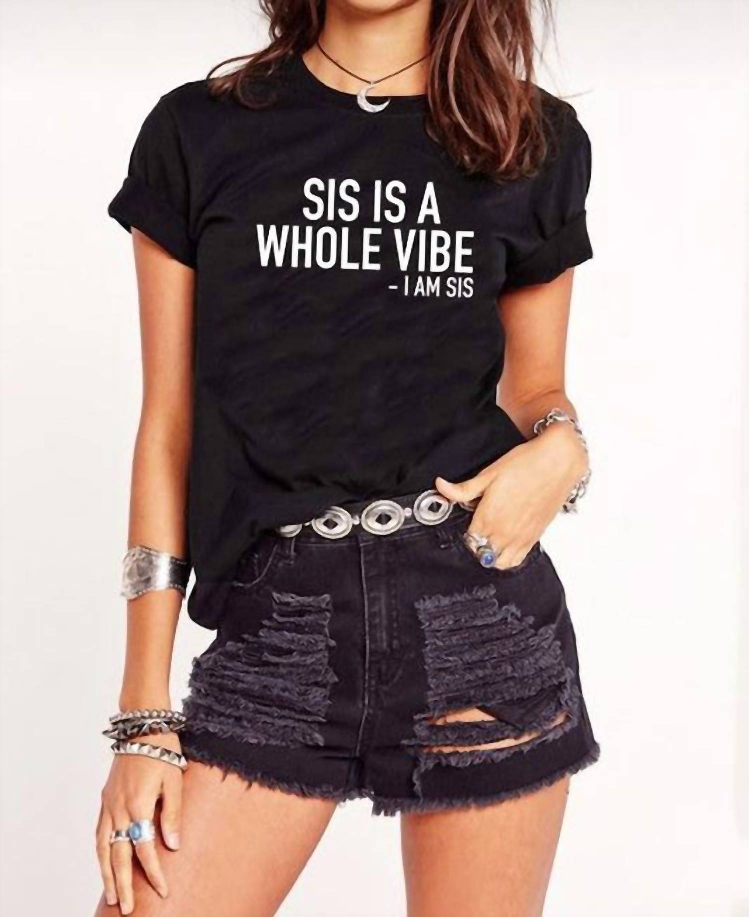 

Футболка Sis Is A Whole Vibe Graphic Tee черного цвета NoBrand