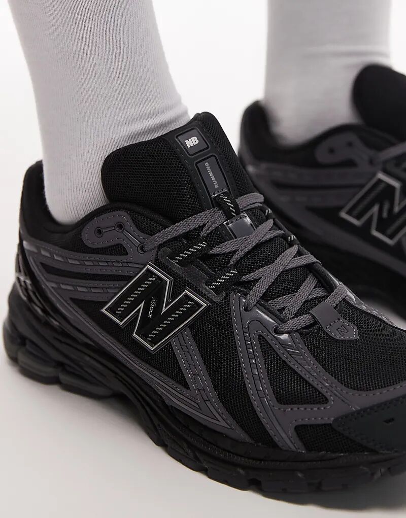 Кроссовки унисекс New Balance 1906r в тройном черном цвете — фото 4