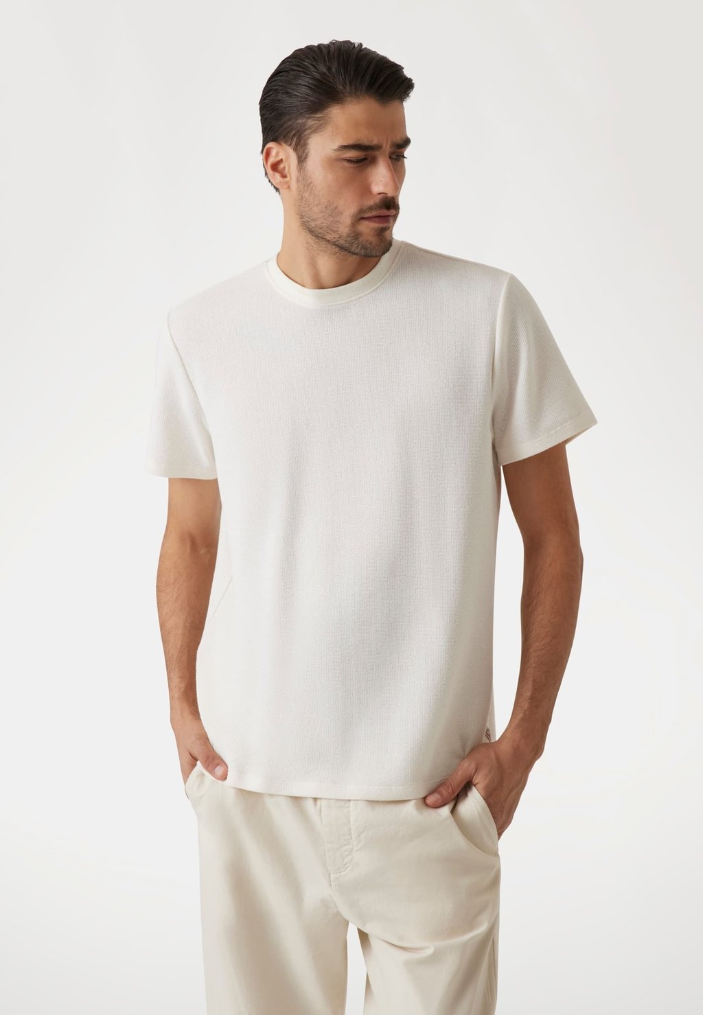 

Базовая футболка STRETCH Guess, кремовый