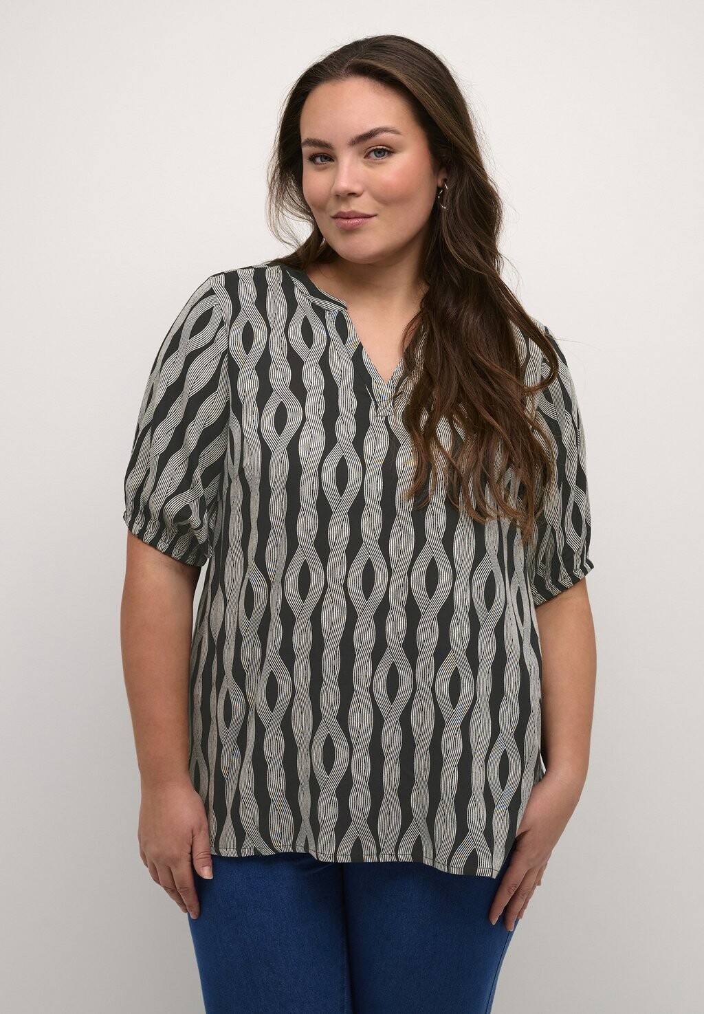 

Блузка ANNA Kaffe Curve, цвет small black rope print