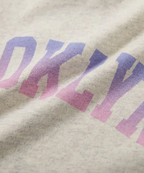 Девичья хлопковая футболка с принтом devirock фиолетовая — фото 4