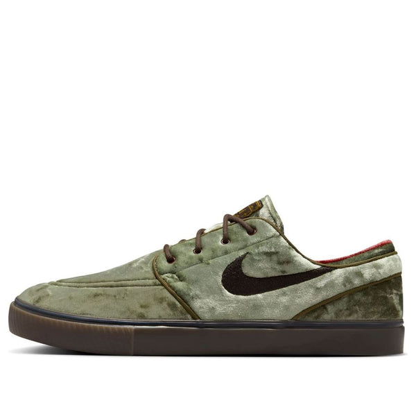 

Кроссовки sb zoom janoski og+ se 'medium olive velvet brown' Nike, зеленый