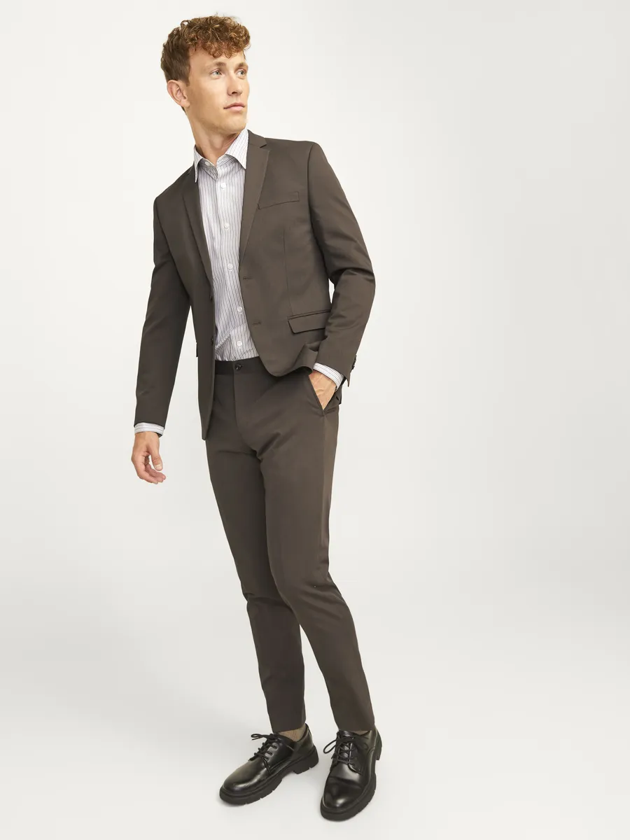 

Костюм Jack & Jones "JPRFRANCO SUIT NOOS", облегающий крой, цвет Mulch Fit:Super Slim Fit