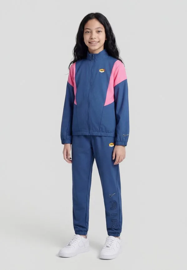 Спортивный костюм килиана мбаппе Nike Performance, Mystic Navy/Pinksicle/Black