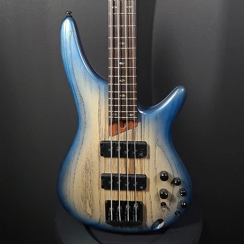 

Басс гитара Ibanez SR600E-CTF Cosmic Blue Starburst #200