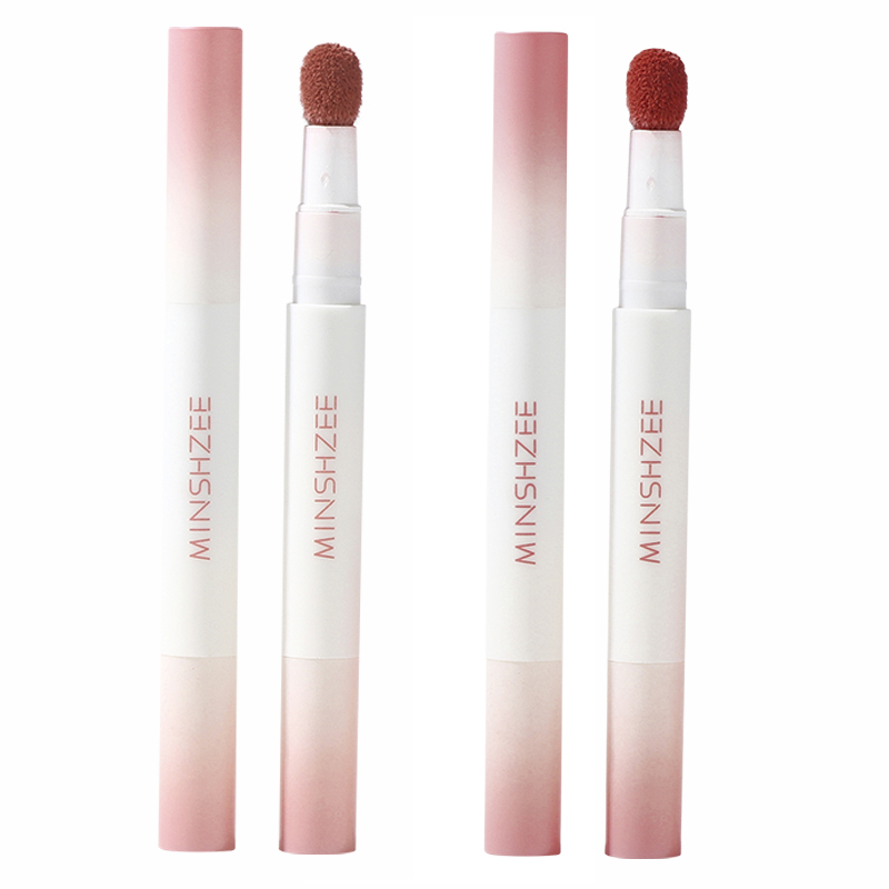 

Воздушный матовый блеск для губ velour легко растушевывается, устойчив к размазыванию, стойкий, выравнивающий тон кожи 1,8г MINSHZEE