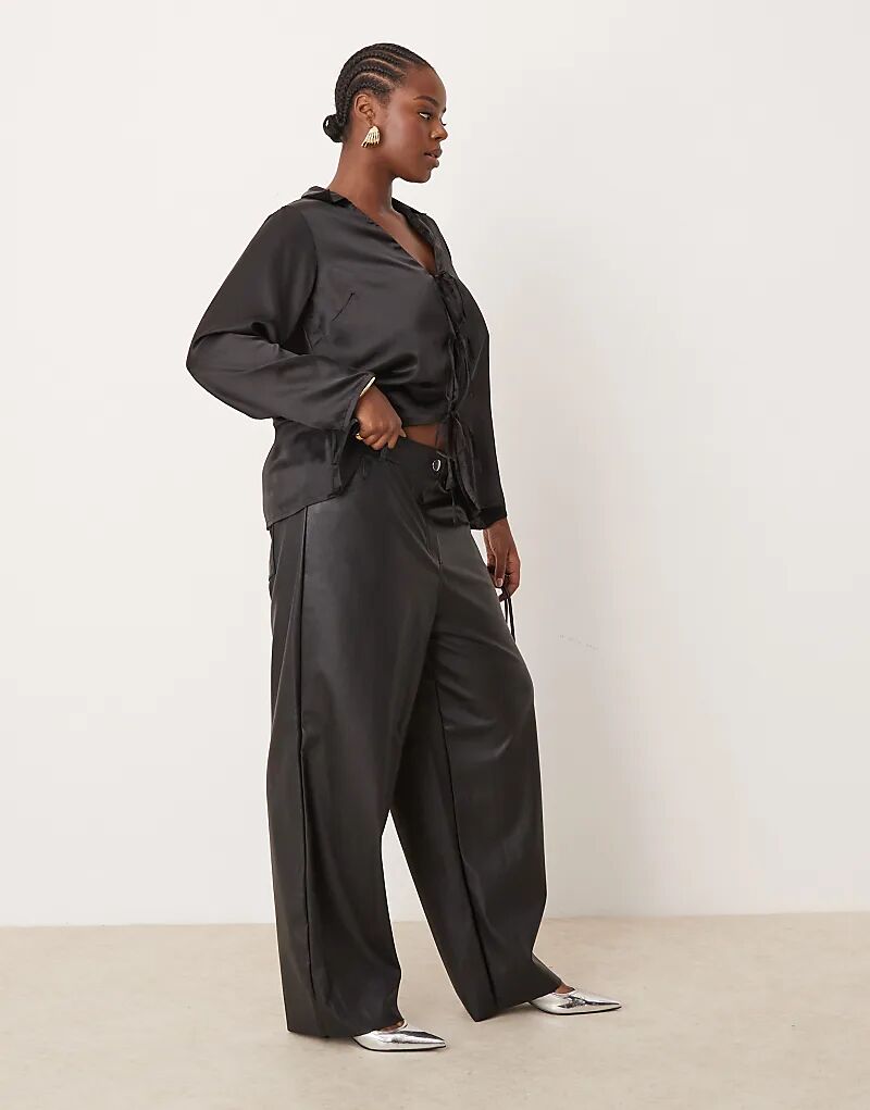 

Брюки New Look Curve в стиле вестерн из полиуретана черного цвета