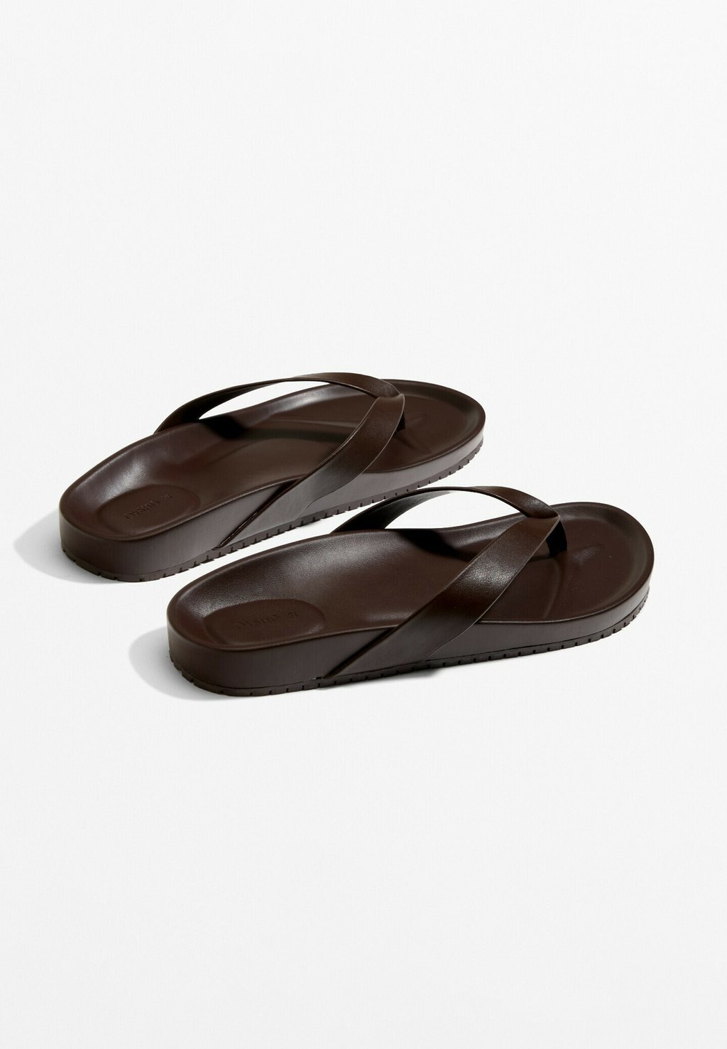 Сандалии с Т-образной застежкой FLAT - Pool shoes OYSHO, коричневый — фото 4