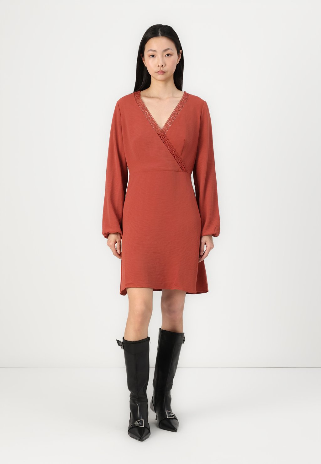 

Повседневное платье VMALVA Vero Moda, красный