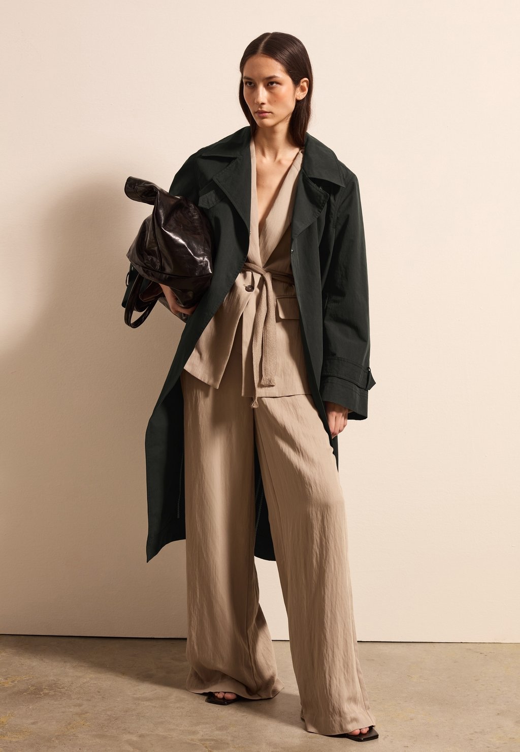 

Тренч LONG TRENCH COAT WITH BUCKLE. Stefanel, серый