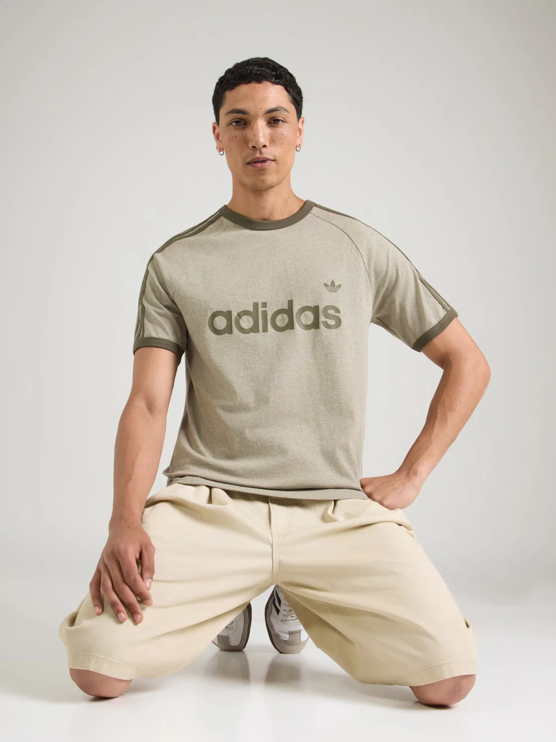 Футболка Adidas Originals RINGER, зеленый — фото 3