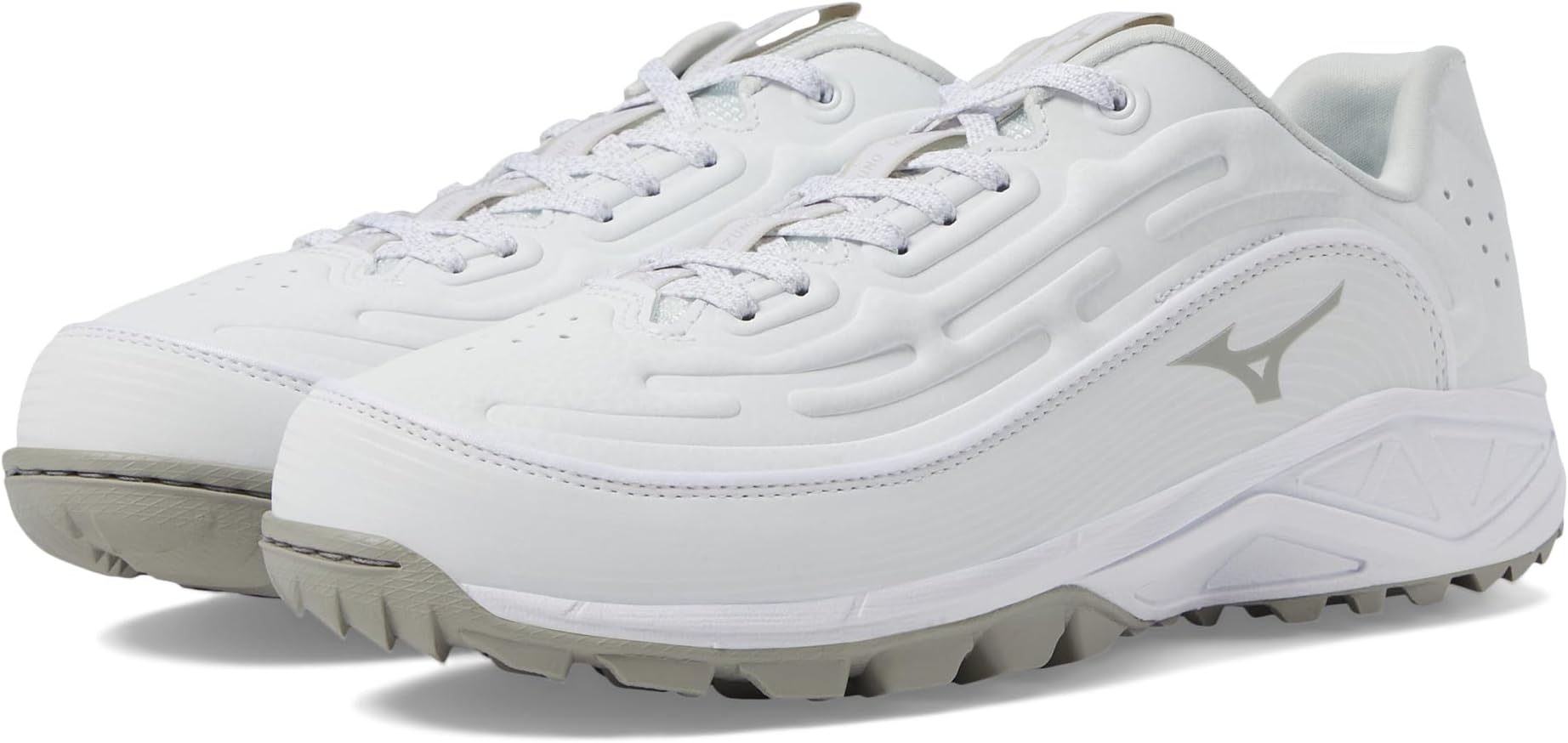 

Кроссовки Mizuno Ambition 3 FP Low AS, белый