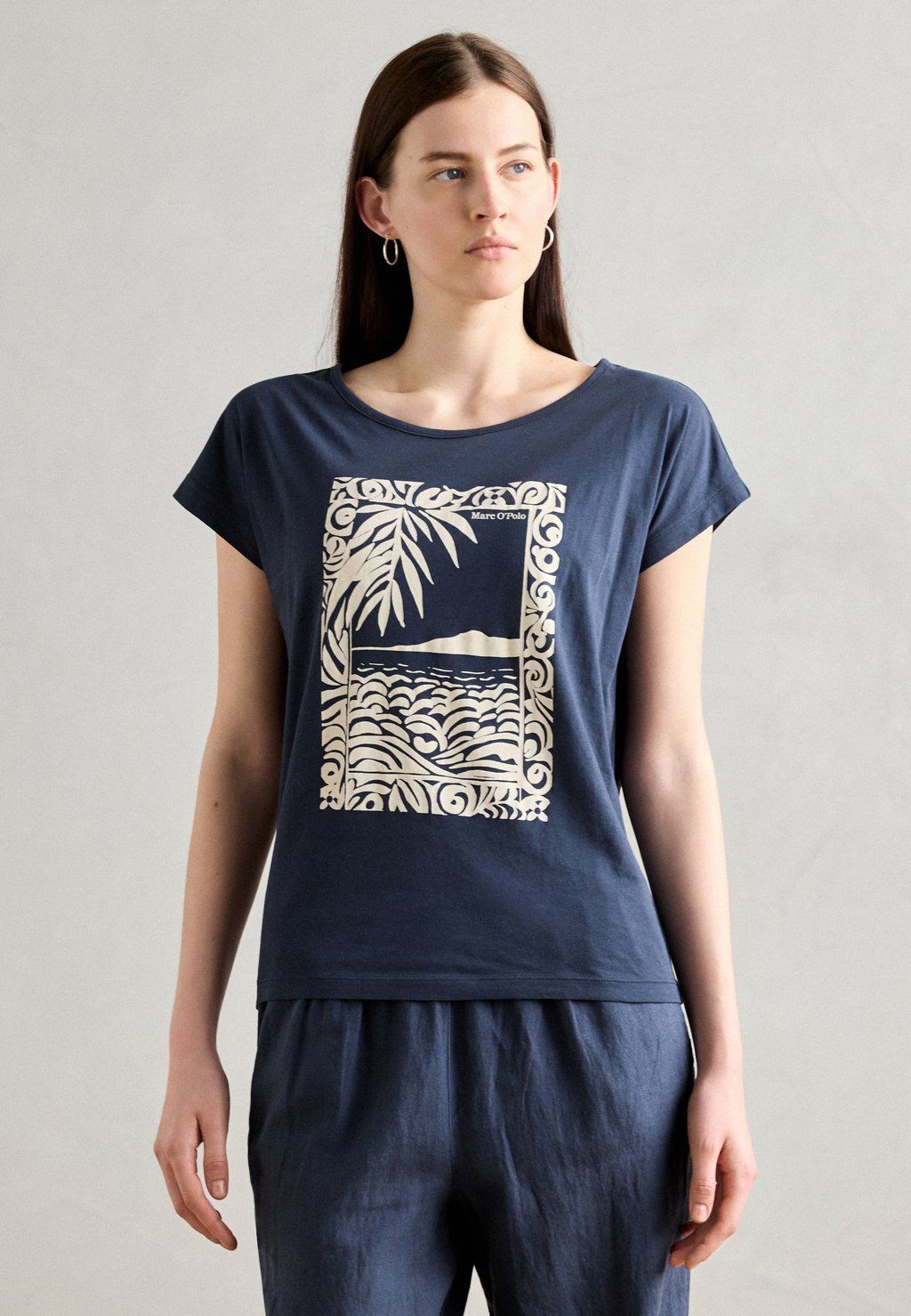 

Футболка с принтом SHORT SLEEVE BOAT NECK PRINT Marc O'Polo, темно-синий