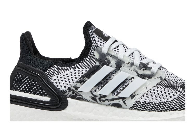 Кроссовки Adidas UltraBoost 19.5 DNA, белый — фото 2