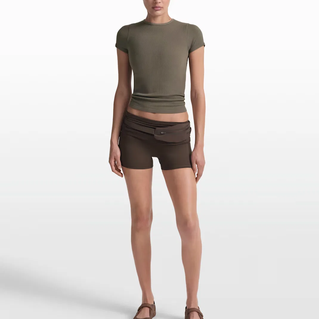 Футболка NikeSKIMS Ribbed Seamless для женщин, цвет Dune — фото 3