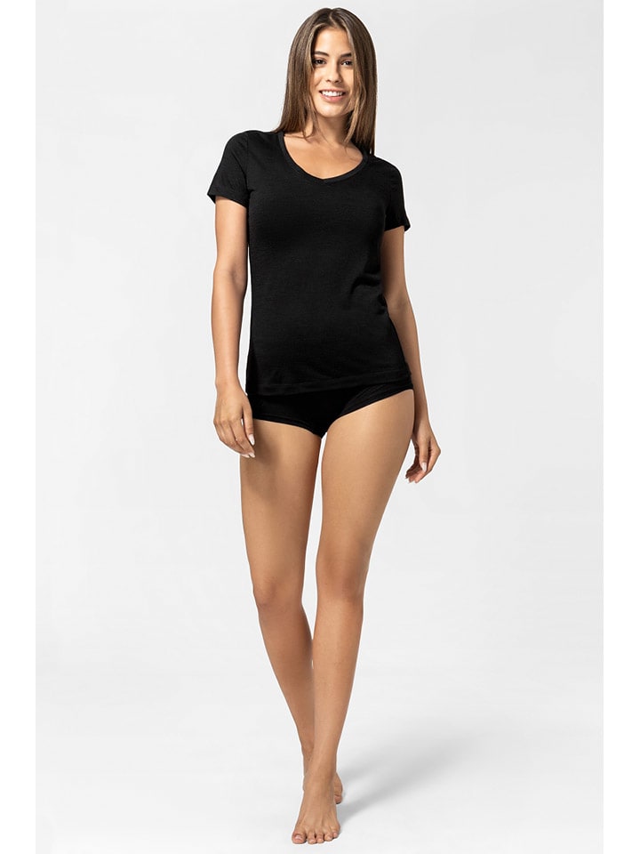 

Super.natural функциональная майка "Sierra" черного цвета