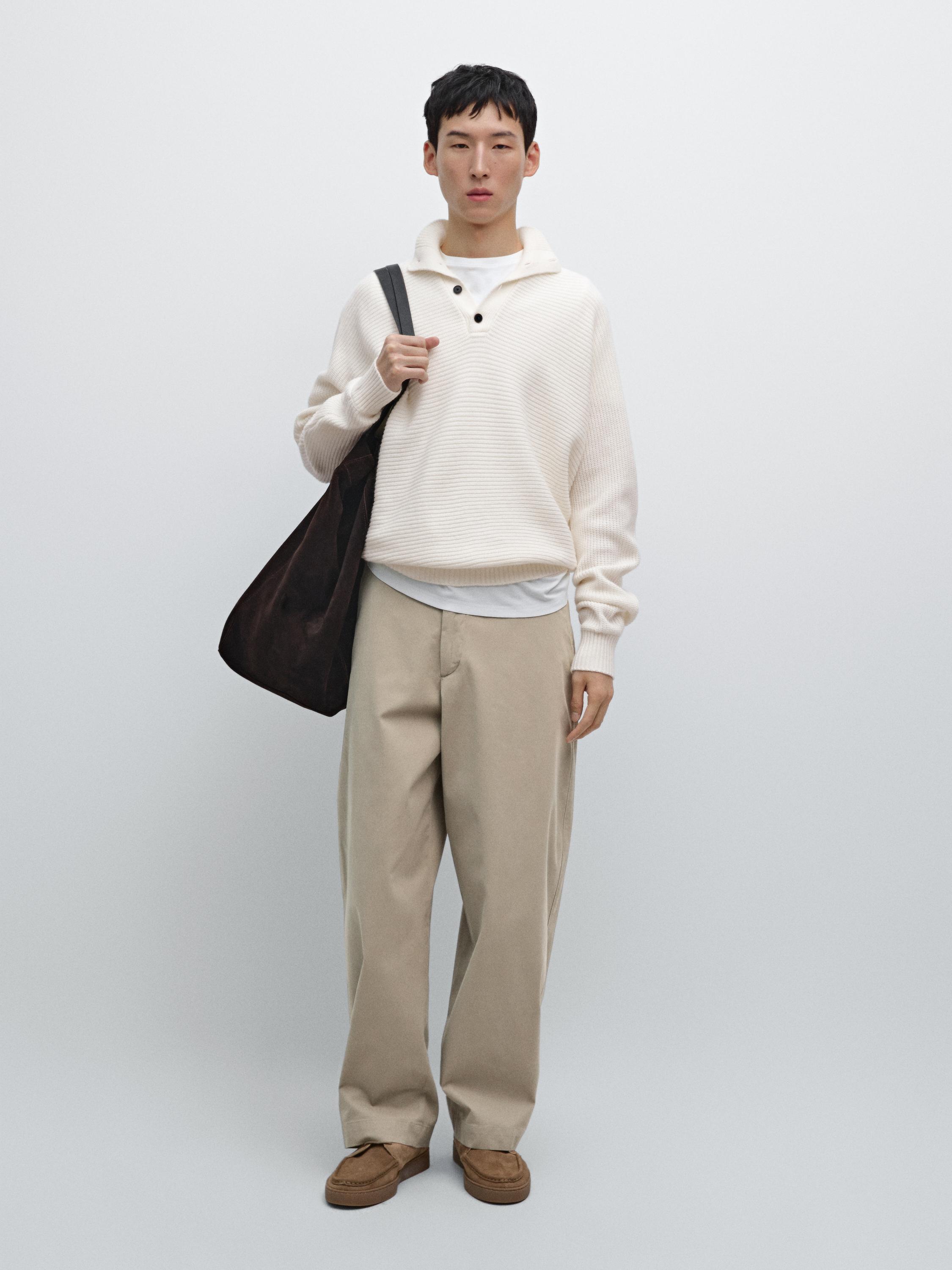 

Свитер-Поло из шерстяной смеси Massimo Dutti, кремовый