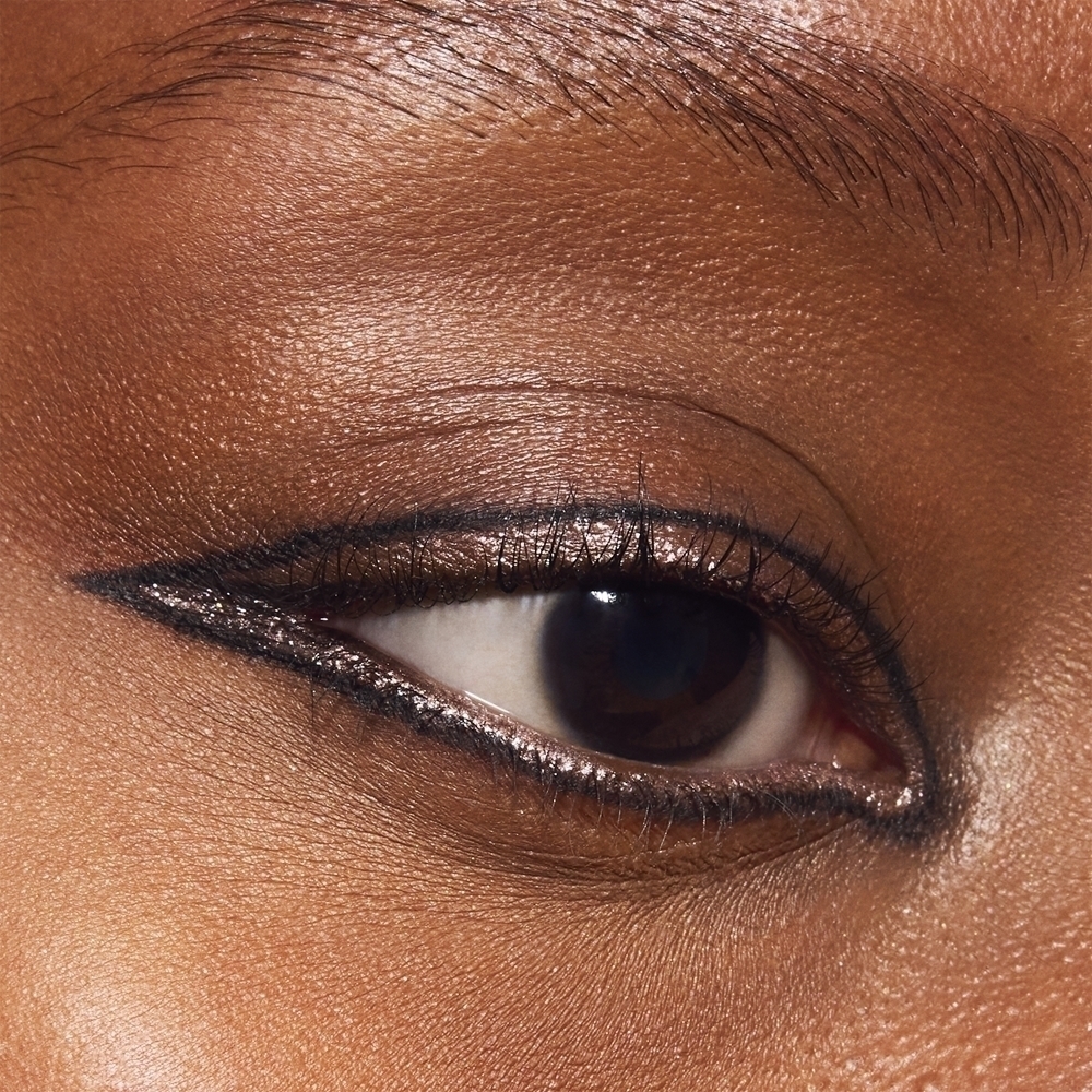 Кремовые тени-карандаш для век Dazzleshadow Mac Cosmetics, atspalvis subliminal spark 1,6 гр — фото 4