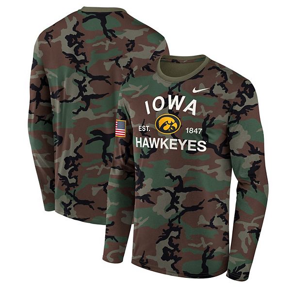 

Мужская футболка с длинным рукавом camo iowa hawkeyes 2025 military appreciation legend dri-fit Nike