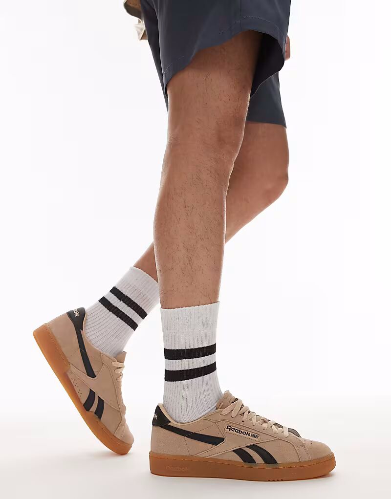 

Кроссовки Club C Grounds бежевого и черного цветов Reebok