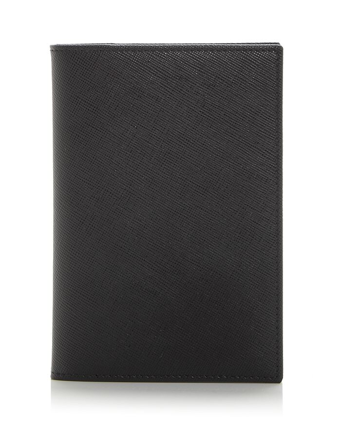 

Кожаный футляр для паспорта из магазина мужской одежды Bloomingdale's The Men's Store at Bloomingdale's, черный