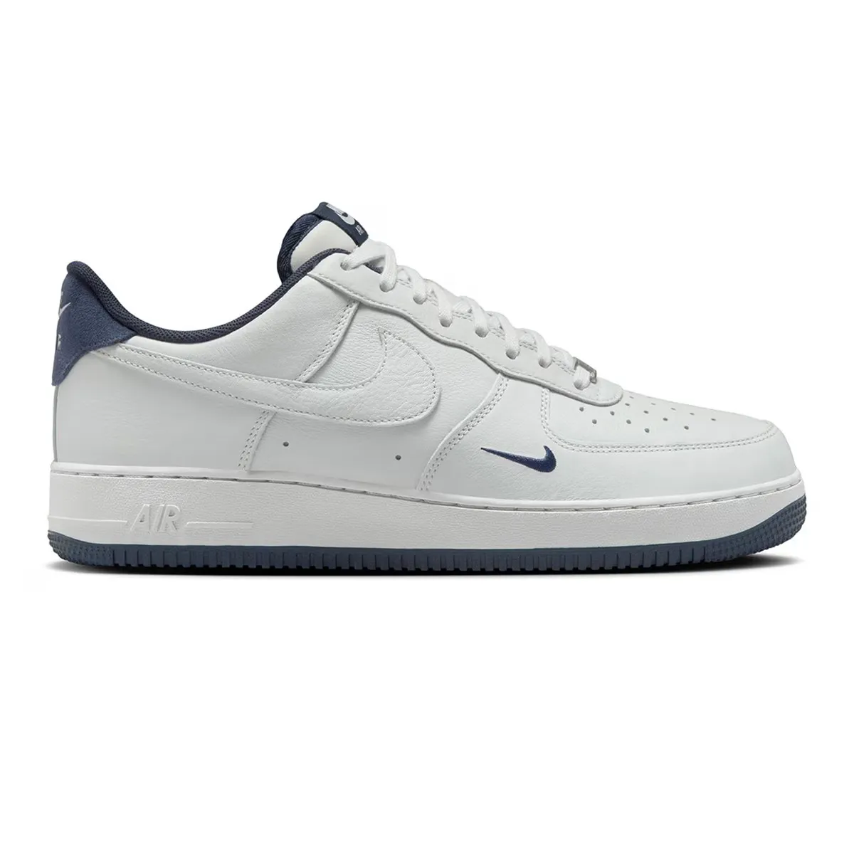 

Мужская повседневная обувь AIR FORCE 1 '07 LV8 Nike, цвет default