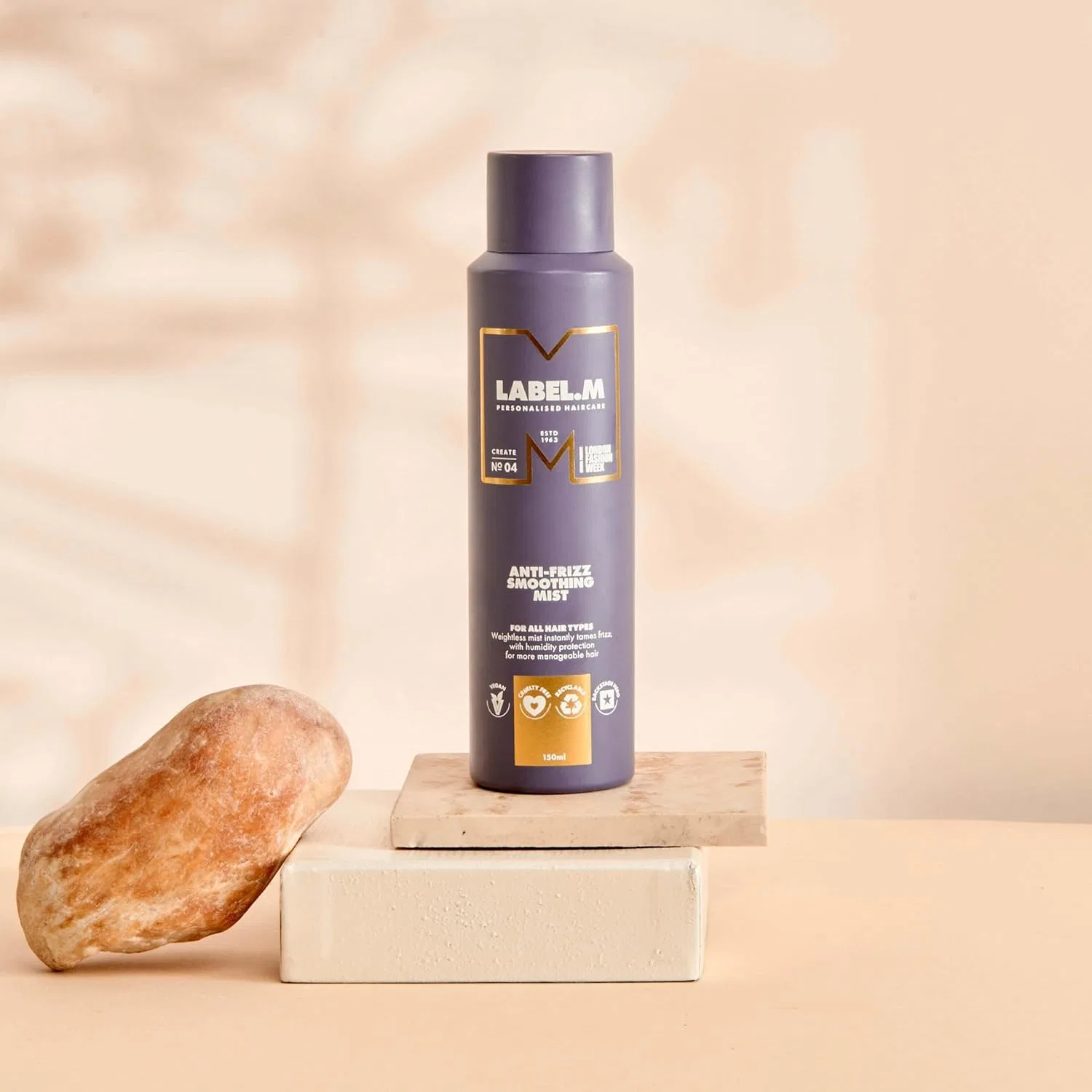 Разглаживающий спрей-мист против пушистости «Anti-Frizz Smoothing Mist» от LABEL.M Label.M — фото 2