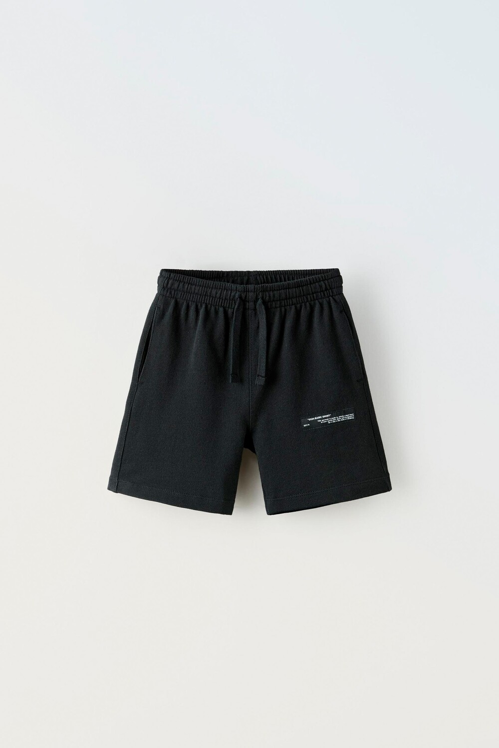 

Базовые шорты-бермуды label ZARA, черный
