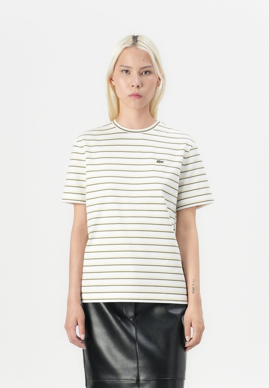 

Футболка Lacoste Print T-shirt, Flour/Olive Sesame/White, Белый, Футболка Lacoste Print T-shirt, Flour/Olive Sesame/White