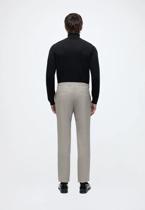Брюки зауженные Micro barleycorn slim Calvin Klein, цвет жареный кешью — фото 3